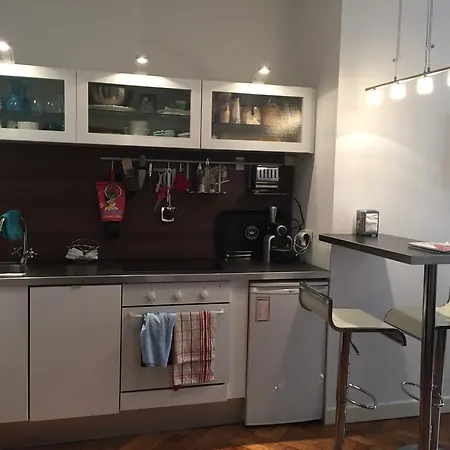 Avenue Desambrois Centre Apartment